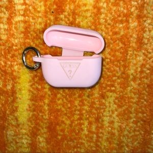 GUESS AirPods Gen 2 case🌸